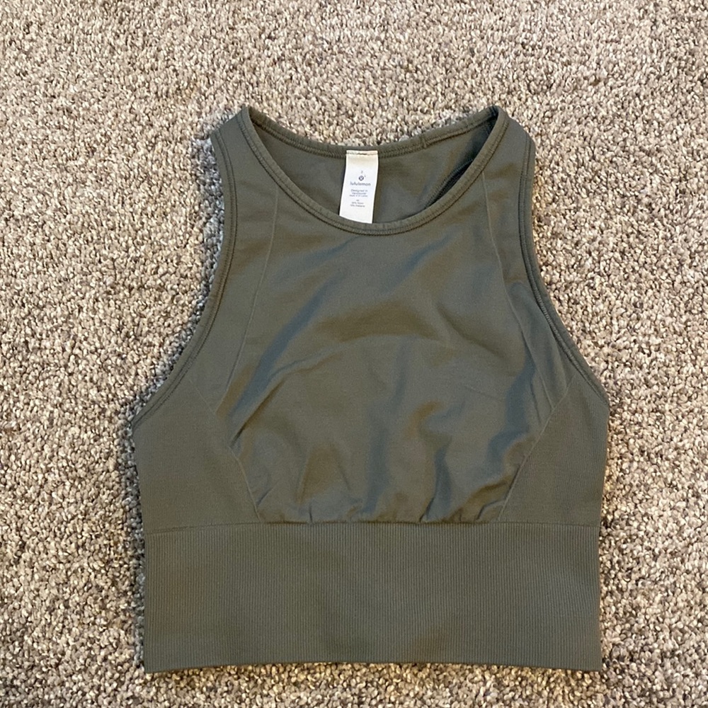 Lululemon sports bra
